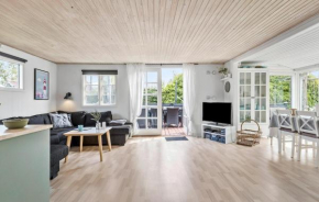 Cozy Home In Hadsund With Kitchen